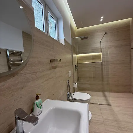 Appartement In Near Skanderbeg Square Tirana