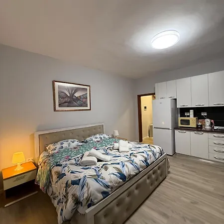 In Near Skanderbeg Square Apartment